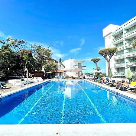 Single Studio E With Wifi, Balcony, Swimming Pools Apartman *