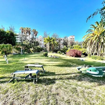 Single Studio E With Wifi, Balcony, Swimming Pools Apartman